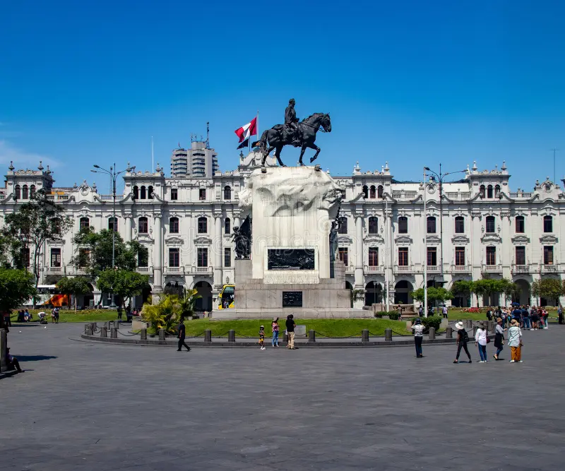 Full-Day Walking Tour Through Lima Downtown